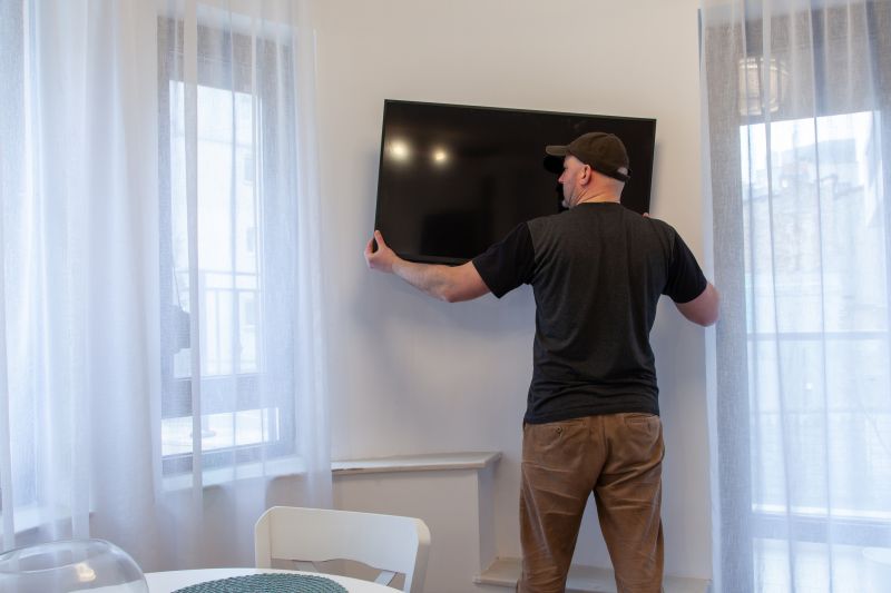 Tv Hanging Service in Kansas City, KS